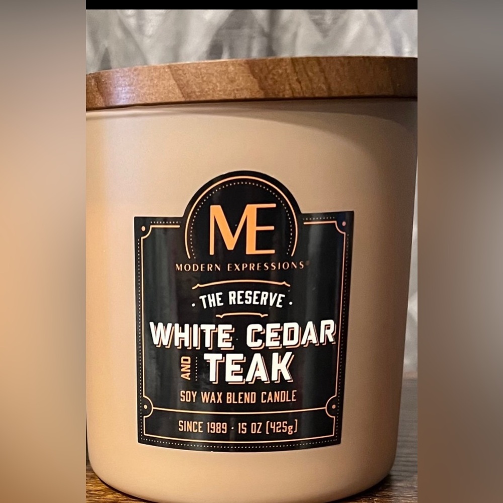 Modern Expressions Soy Wax Blend Single Wick Holiday White Cedar Teak Candle New